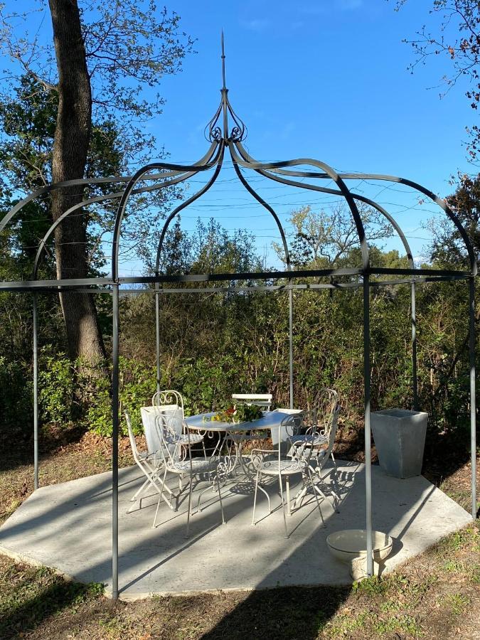 Ermitage Notre Dame De Vacquieres Bed & Breakfast Noves Bagian luar foto